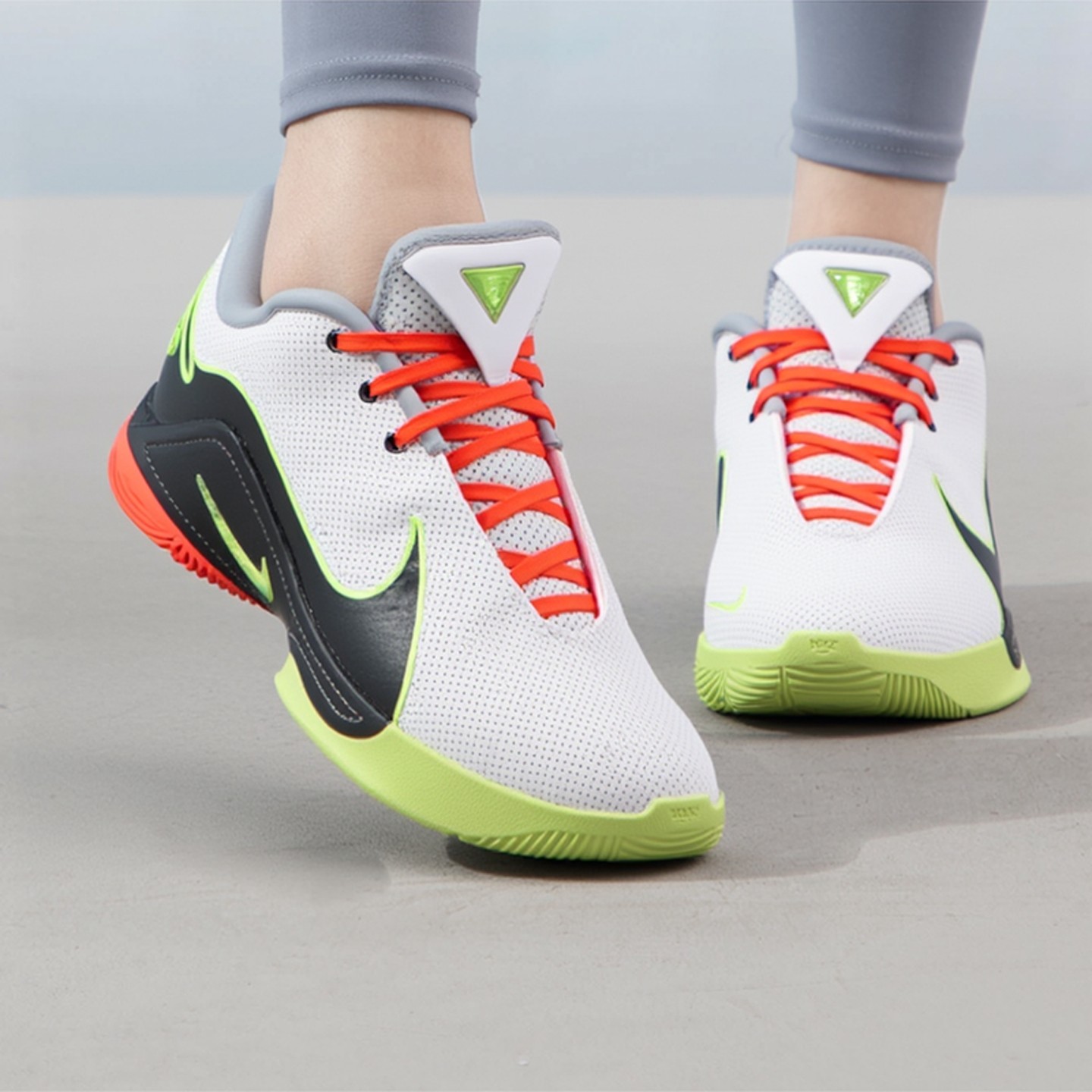 Nike/耐克Lebron 22 EP 詹姆斯22代LBJ22白色男篮球鞋 FZ1095-101