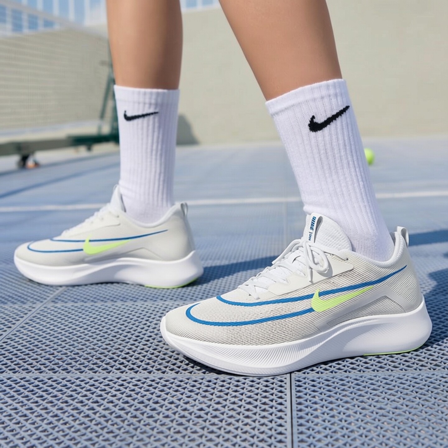 NIKE/耐克 ZOOM FLY 4 男气垫缓震休闲运动透气跑步鞋CT2392-100