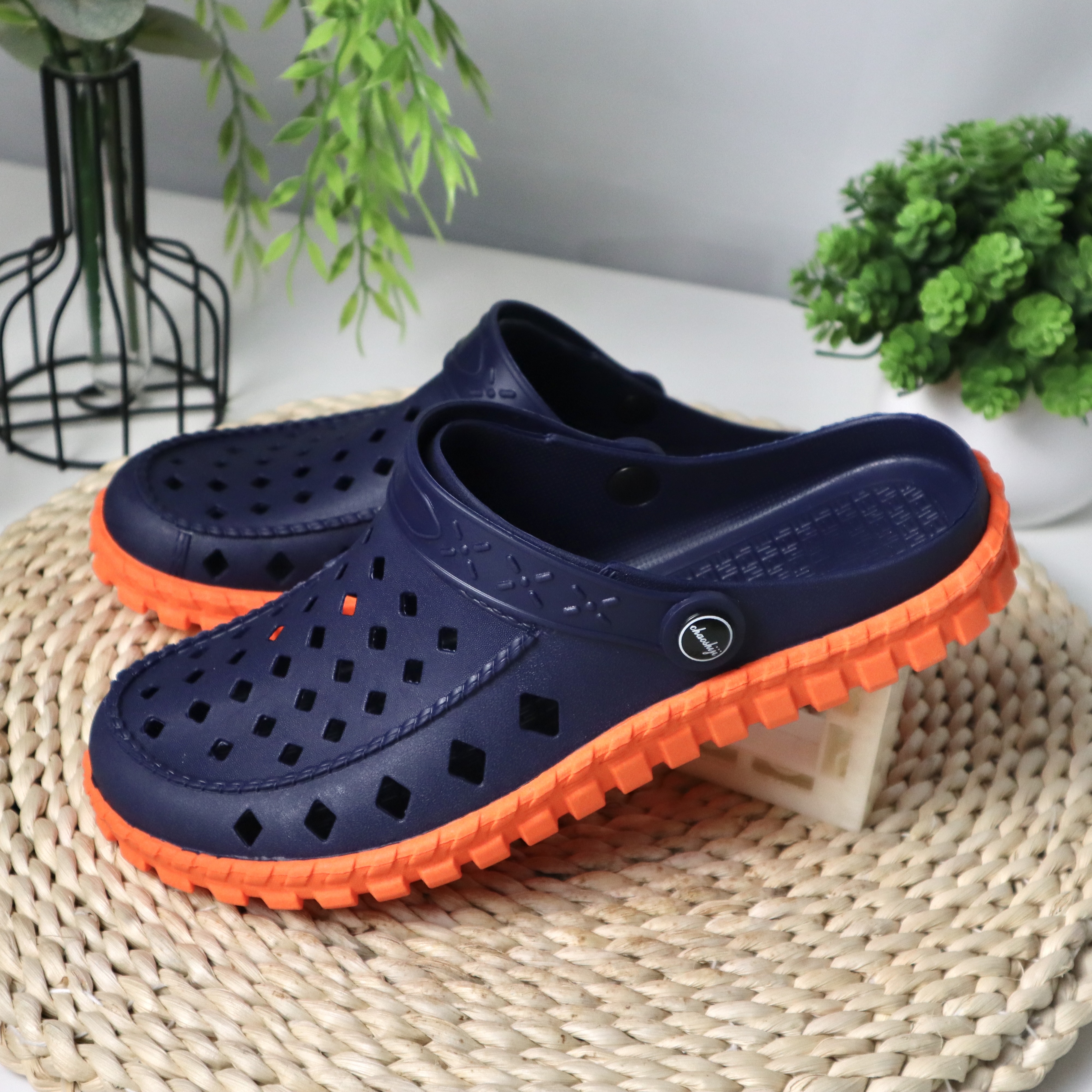 新款升级乳胶透气凉鞋男士柔软防滑休闲防臭不磨脚一鞋两穿洞洞鞋