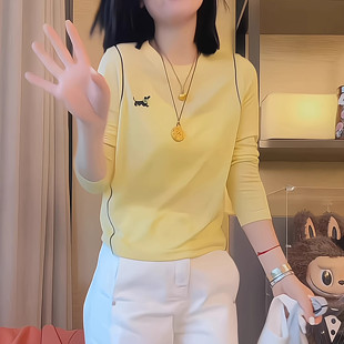 高级感刺绣小狗黄色长袖t恤女装早秋2026新款明线上衣打底衫女士