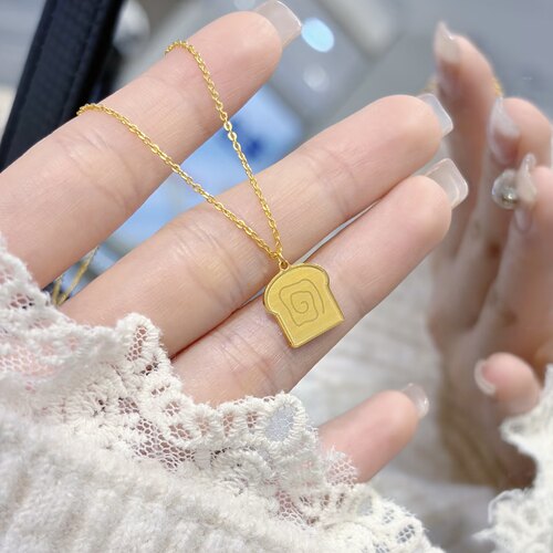 添爵 吐司面包小鼻嘎鲷鱼烧黄金吊坠 小黄鱼好运锦鲤锁骨链 足金