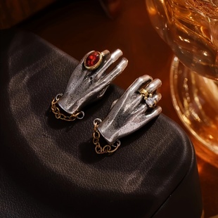 中古风【歌剧院之手】耳钉耳环 不对称链条手掌耳钉个性朋克耳饰