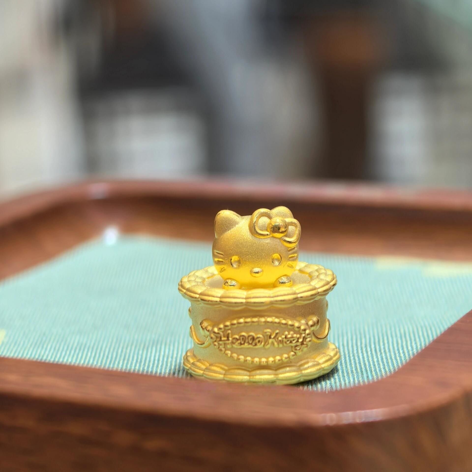 轻奢设计感kitty猫生日蛋糕小摆件可爱凯迪猫生日仪式感礼物摆饰