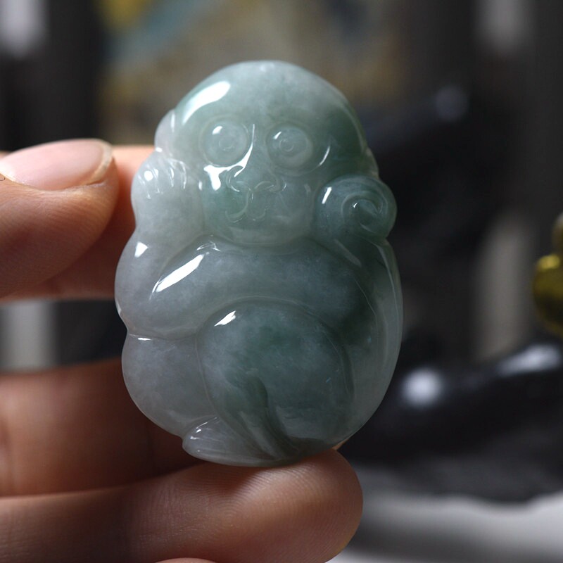 翡翠玉石A货生肖猴吊坠 缅甸玉器小款玉猴子珠宝首饰 保真送证书