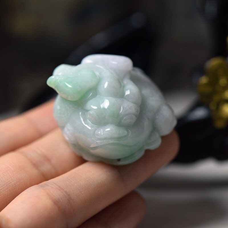 翡翠玉石带绿三足金蟾吊坠 缅甸玉器招财蟾蜍珠宝首饰 保真送证书