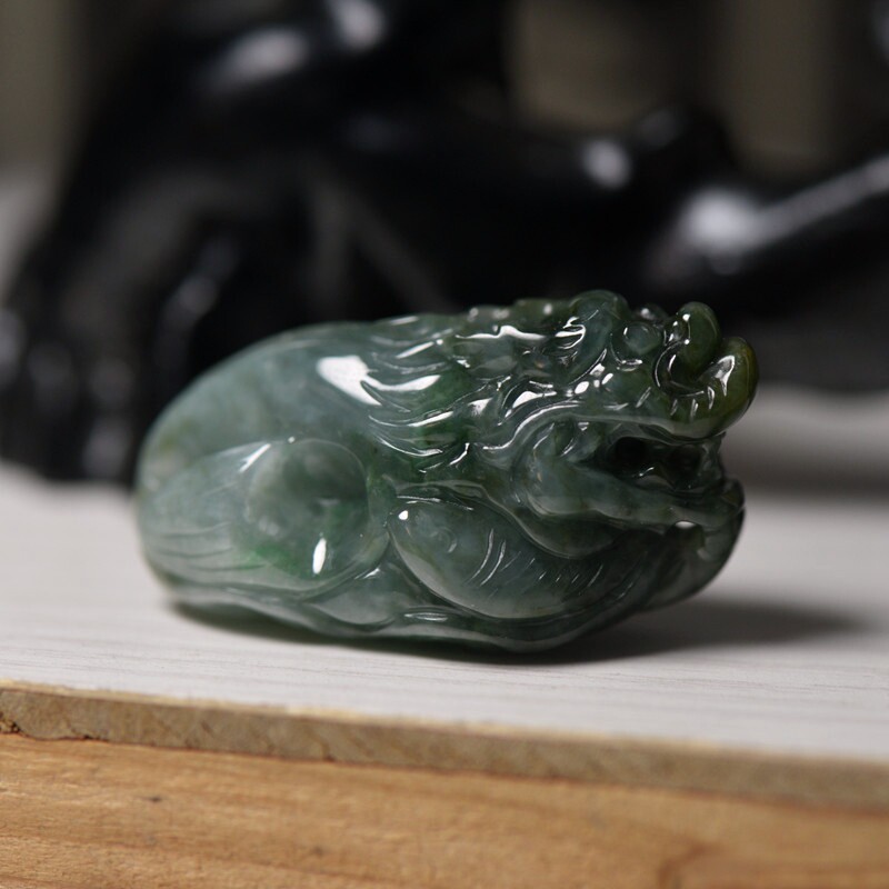 翡翠玉石由青色龙头鱼吊坠 A货龙鱼雕件颈饰挂件保真送证假一赔三