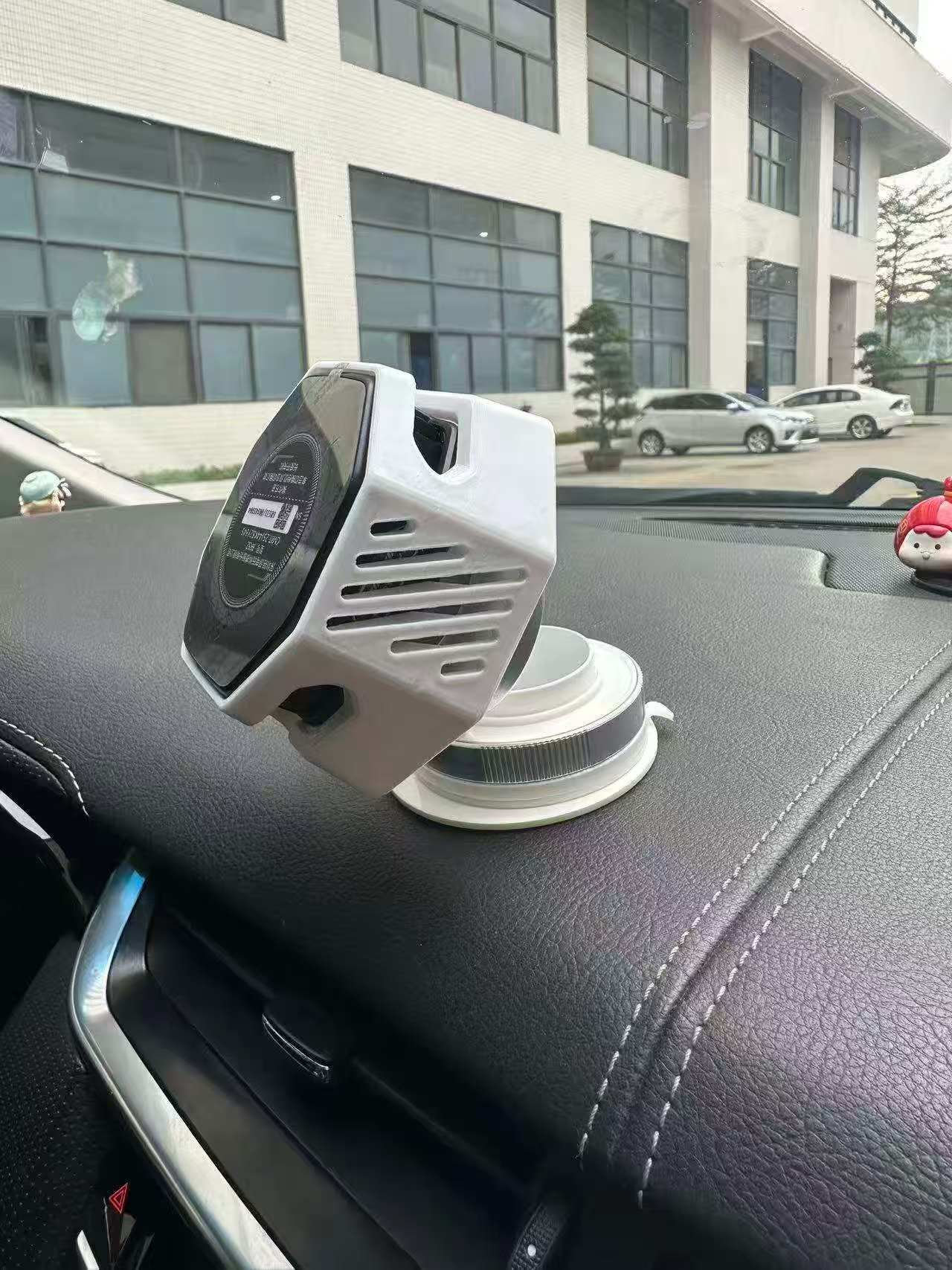 黑鲨5Pro散热器 车载桌面两用支架套装桌面底座手机支架冰杯制冷