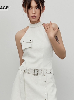 【XSPACE】PASSCODIO白色星亮蛇纹辣妹时尚PU皮质挂脖无袖连衣裙