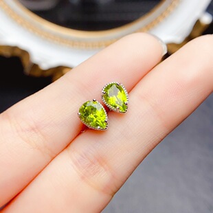天然橄榄石耳钉女s925纯银镶嵌宝石5*7mm简约百搭款小众设计耳饰