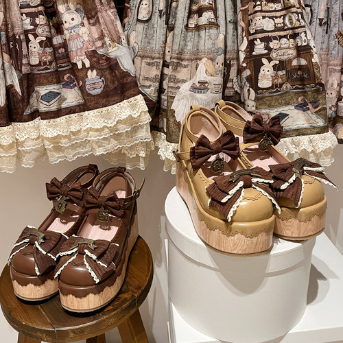 现货丨捉迷藏丨lolita鞋厚底仿木纹可爱圆头蝴蝶结松糕鞋 - 封面