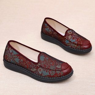 老北京布鞋 防滑老年人复古绣花奶奶鞋 大脚骨宽松老太太鞋 春秋女款