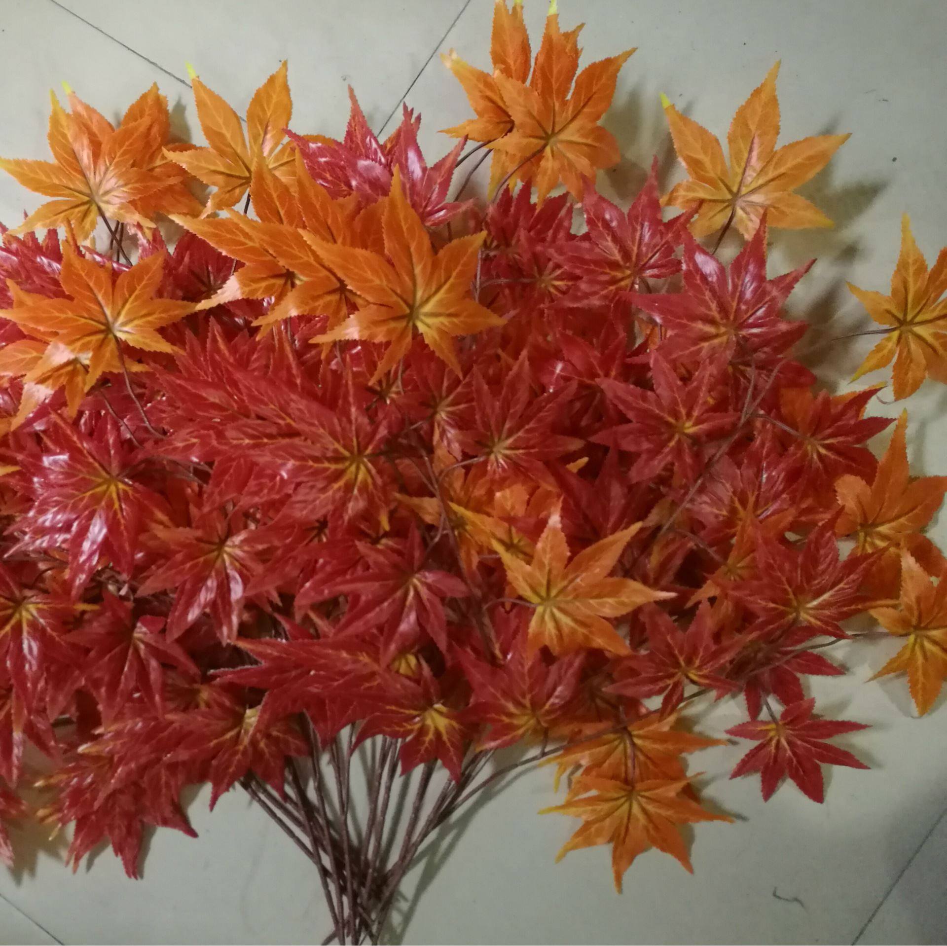 仿真红枫叶 过胶秋枫树叶 园林装饰假枫树枝 仿真植物假红枫树叶