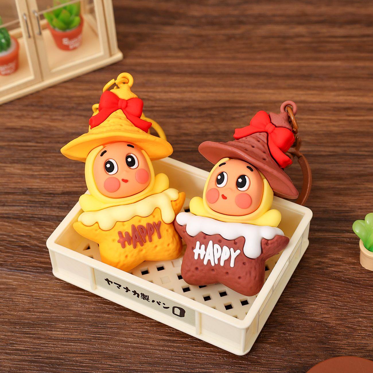 爆款饼干星星人超萌钥匙挂件小众包挂学生闺蜜情侣挂饰铃铛车钥匙