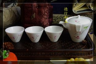 美院手绘粉彩花鸟旅行套组 1壶3杯1袋 平价不议!