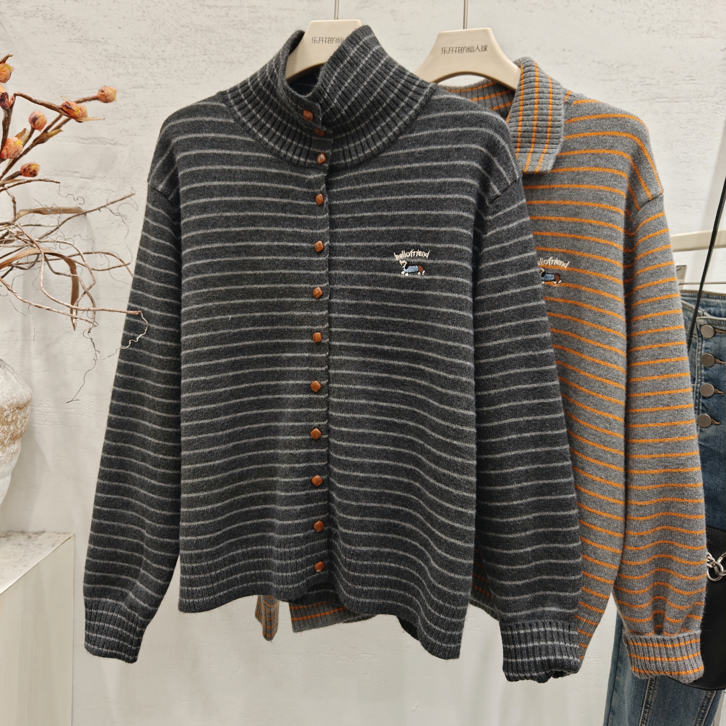 半高领长袖刺绣减龄小狗细条纹