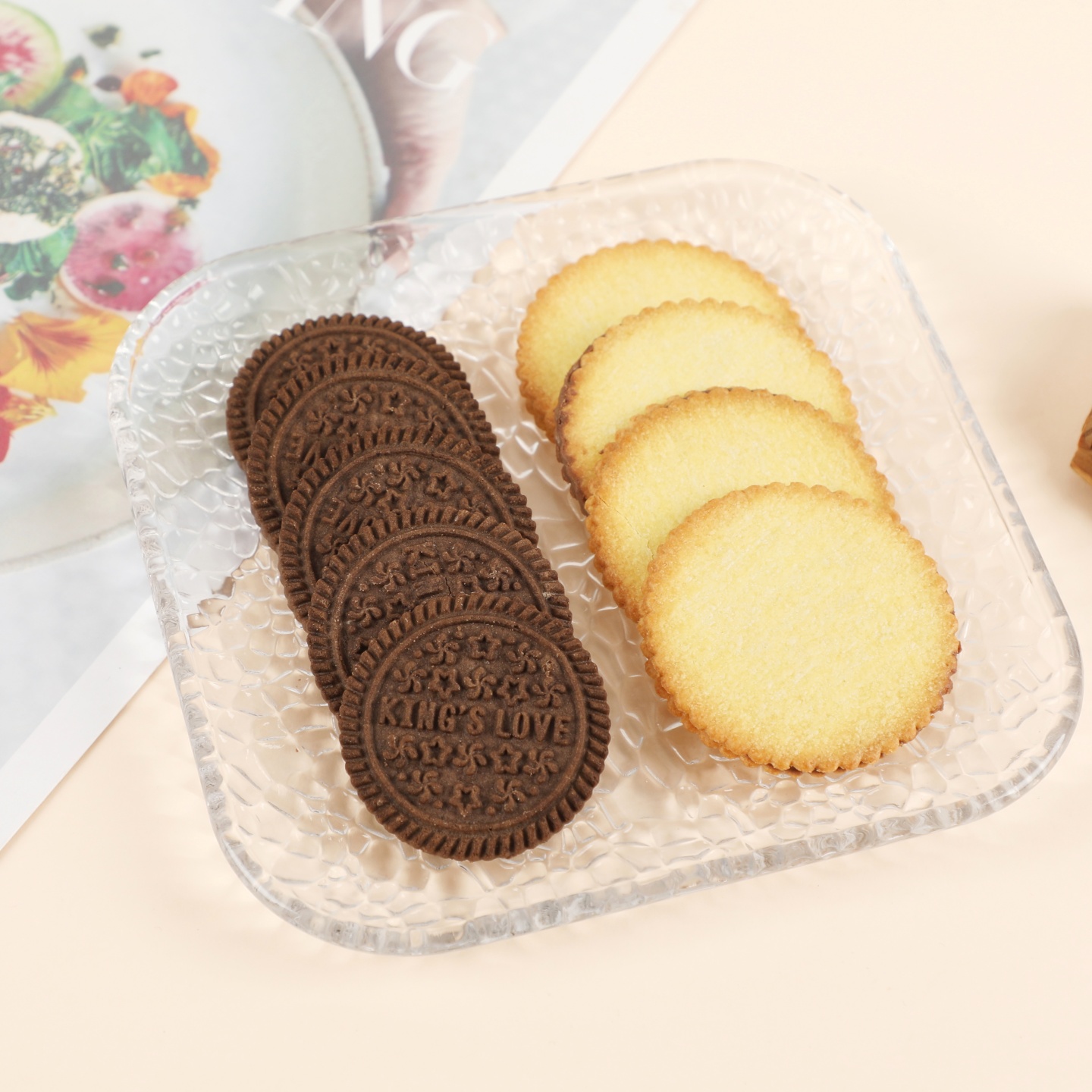 国王的赞赏榛子巧克力花生酱夹心薄饼饼干网红解馋充饥零食品盒装