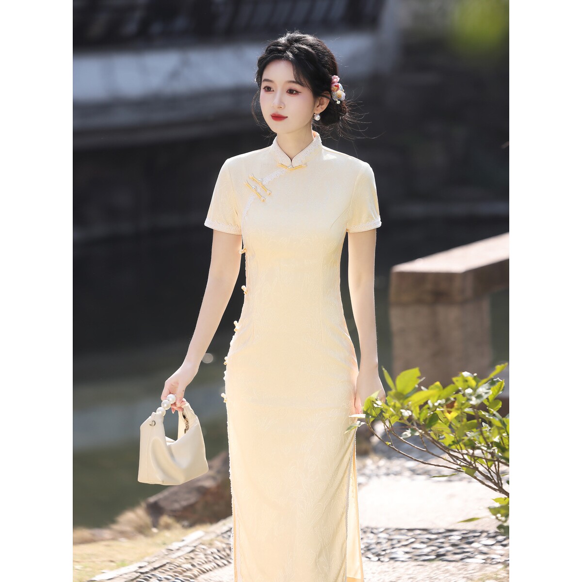 2026新款新中式国风年轻款绝美黄色旗袍暗纹印花夏季日常少女感连