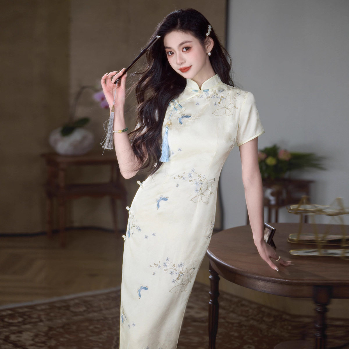 2026新款【绘蓝蝶影】新中式年轻高档刺绣旗袍夏收腰日常显瘦女装