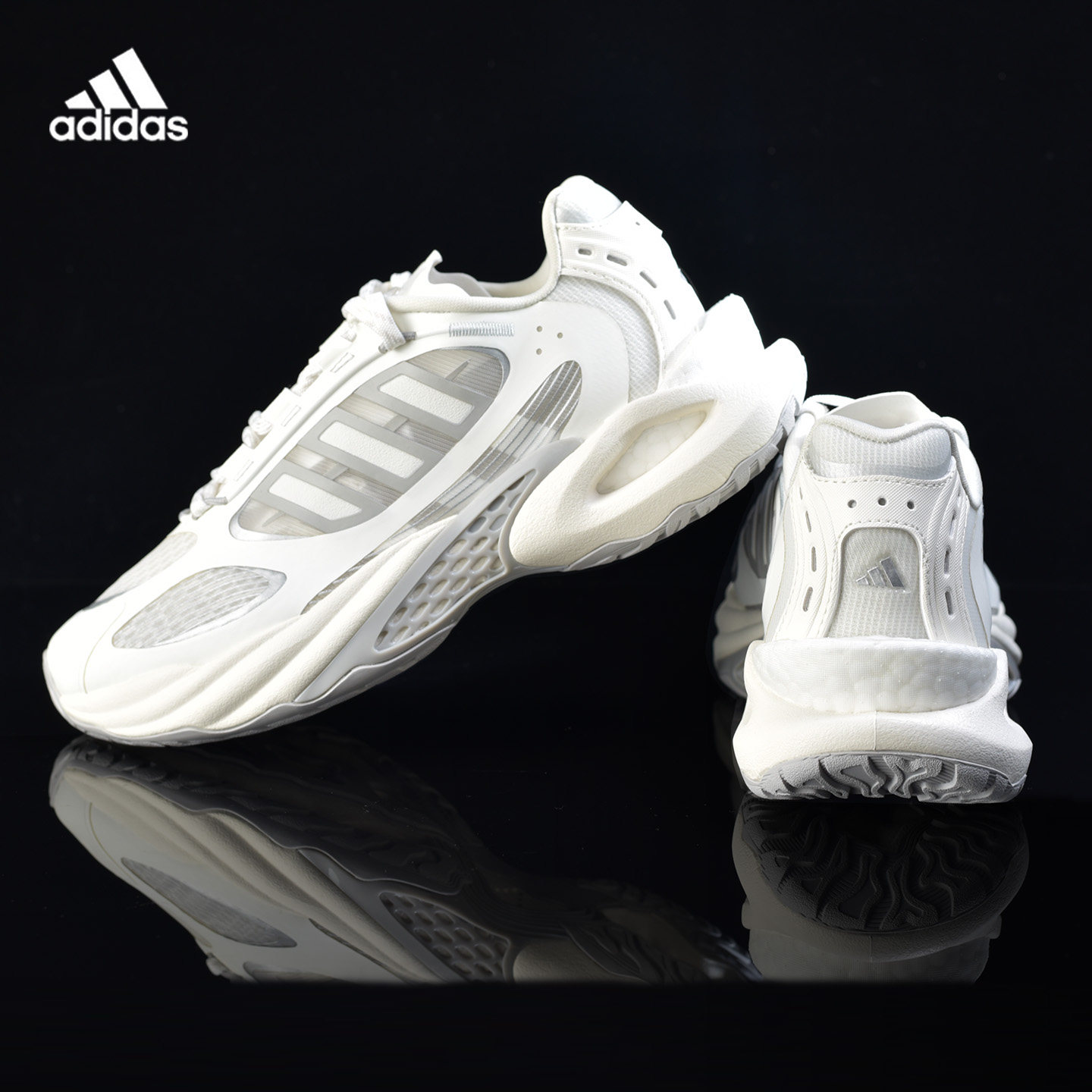 adidas阿迪达斯官方正品男女鞋透气缓震耐磨运动休闲跑步鞋JQ4945