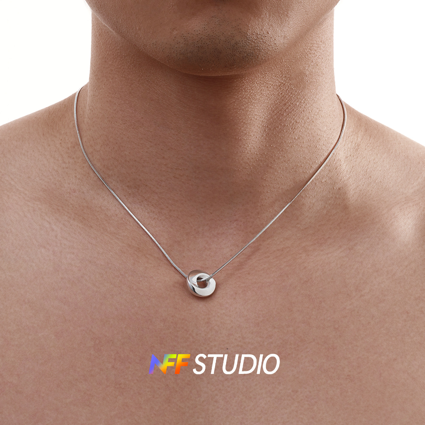 NFF钛钢莫比乌斯甜甜圈项链男款小众设计磨砂圆环蛇骨链锁骨链ins