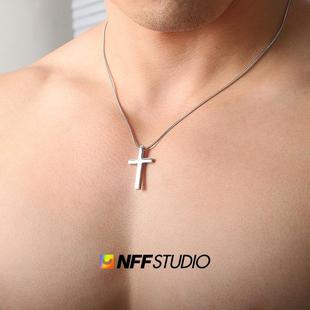 NFF轻奢光面十字架蛇骨链不锈钢吊坠简约高级感配饰男士嘻哈项链