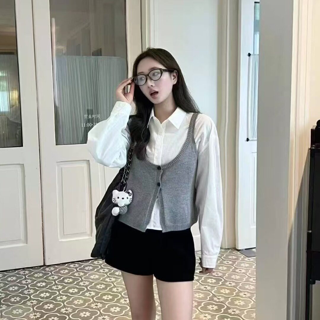 李允珍liyunzhen韩系白色衬衫吊带背心两件套女2025早秋新款套装