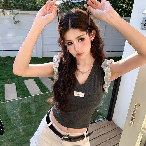 实拍实价夏季辣妹V领荷叶边飞袖拼接短款无袖背心修身显瘦上衣