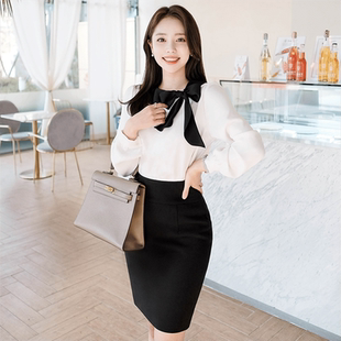 盼妃儿春秋半身裙女中短款裙子新款高腰弹力ins超火的一步包臀裙