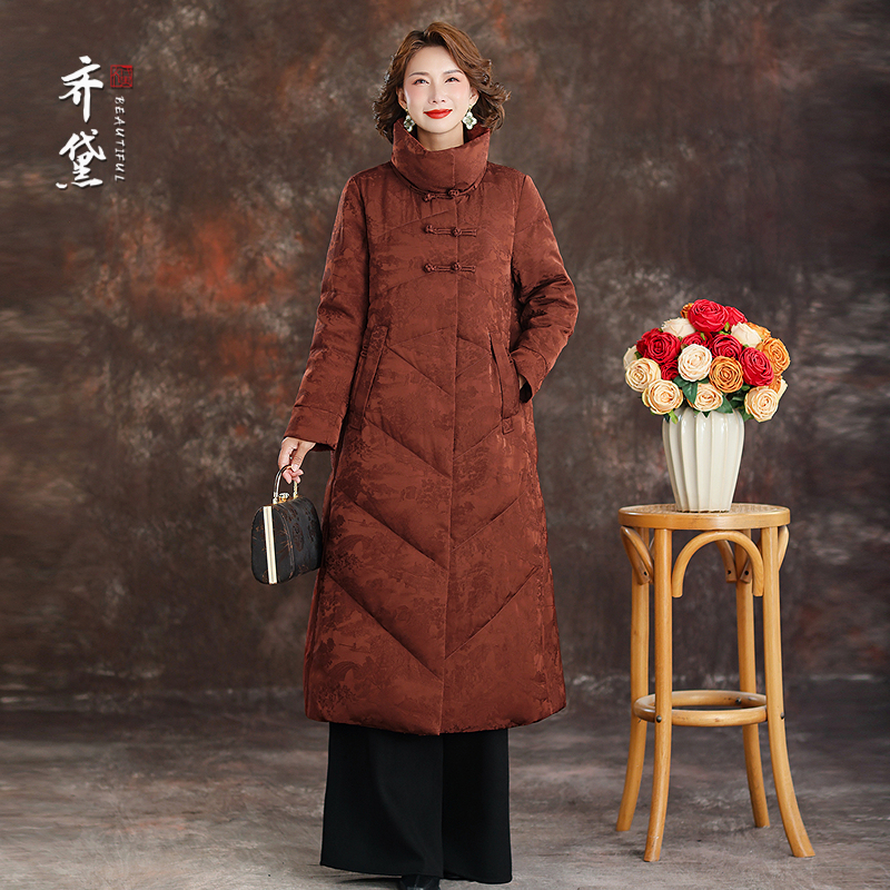 齐黛新中式鹅绒服女中长款2025冬新款加厚保暖过膝妈妈羽绒服外套