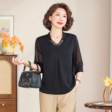 齐黛黑色真丝桑蚕丝大牌上衣女2025春夏新款V领五分袖妈妈装衬衫