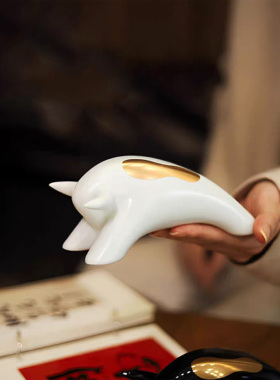 九璞景德镇陶瓷牛生肖招财摆件