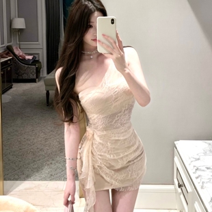 JOYKIKI金金酷酷哒半岛情书纯欲仙女手工提花亮片斜肩连衣裙