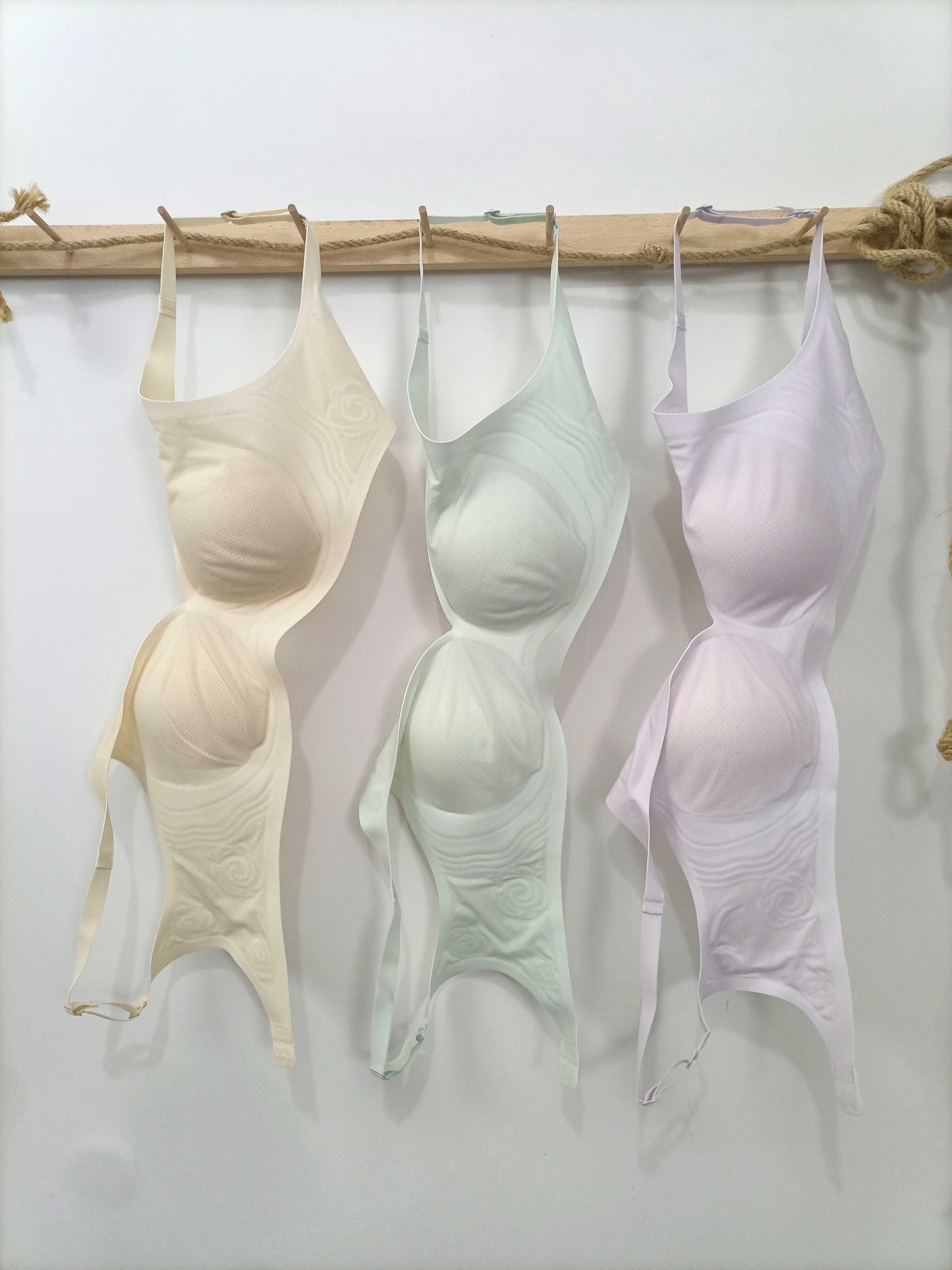 超薄内衣女猫爪杯夏薄款大胸显小收副乳防下垂无痕文胸罩大U背