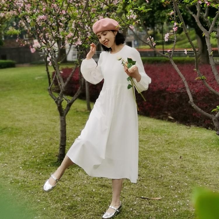 樱花文艺白色连衣裙气质