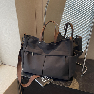 女包简约休闲单肩斜挎包尼龙布托特包百搭通勤手提包大容量公文包