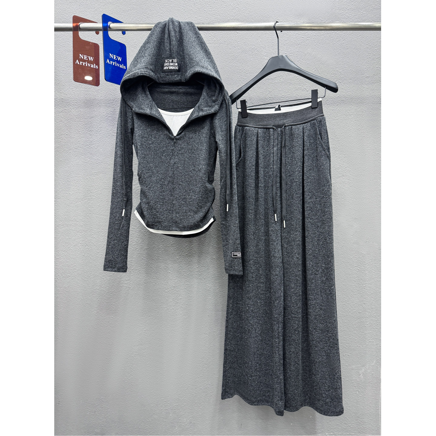 灰色运动套装女春秋2025新款超火高级松弛感休闲卫衣阔腿裤两件套,女装/女士精品,时尚套装,淘宝优惠券,粉丝福利购,淘宝优惠卷