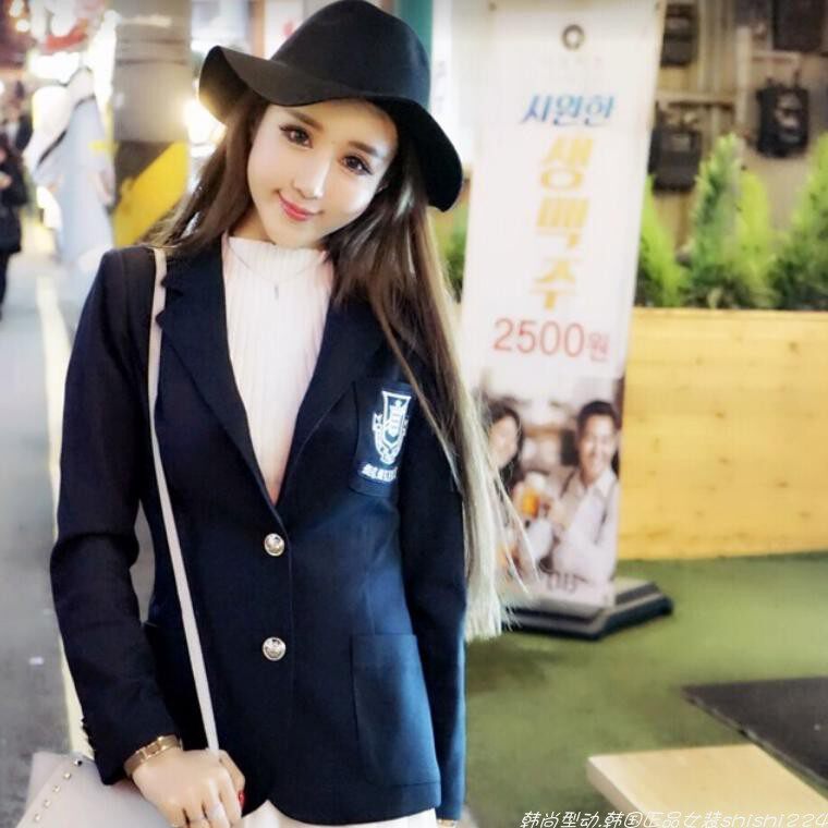 单排扣徽章修身长袖质感西装女