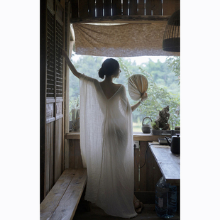 优雅浪漫礼服裙新中式禅意V领露背宽松披风式连衣裙晨袍家居服秋