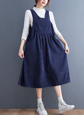 时尚减龄灯芯绒背带裙女秋冬季宽松大码胖mm中长款洋气休闲连衣裙
