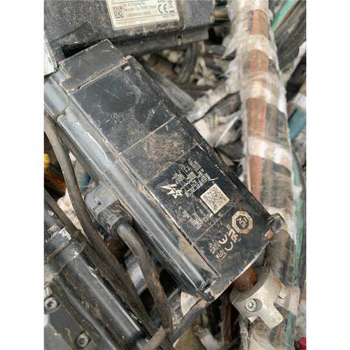 SG-04ADC6E拆机安川马达