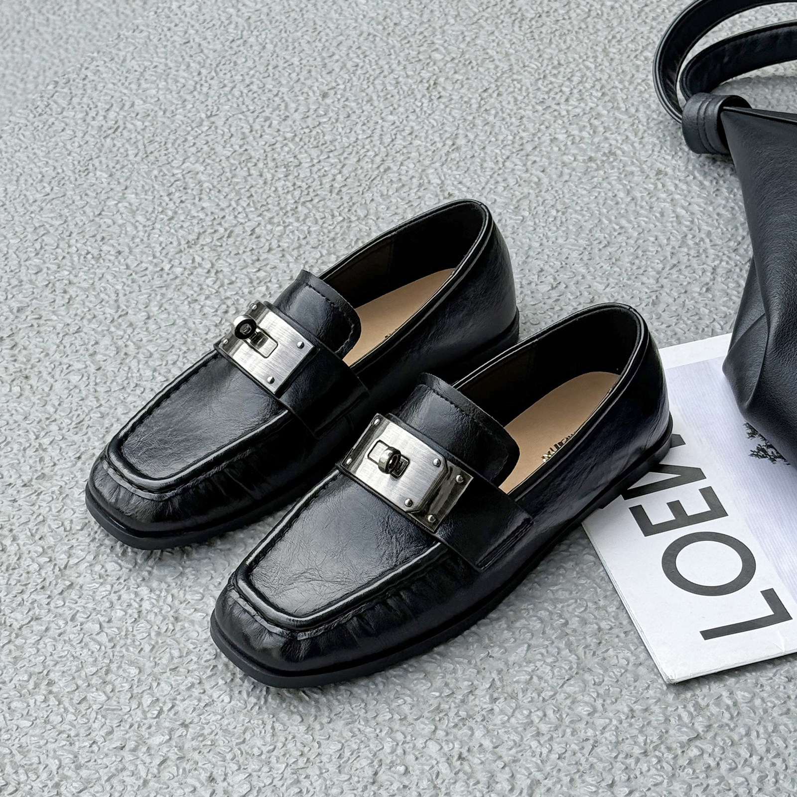 实体同款！2026新款英伦风乐福鞋女方头金属扣一脚蹬平底百搭单鞋,女鞋,乐福鞋（豆豆鞋）,淘宝优惠券,粉丝福利购,淘宝优惠卷