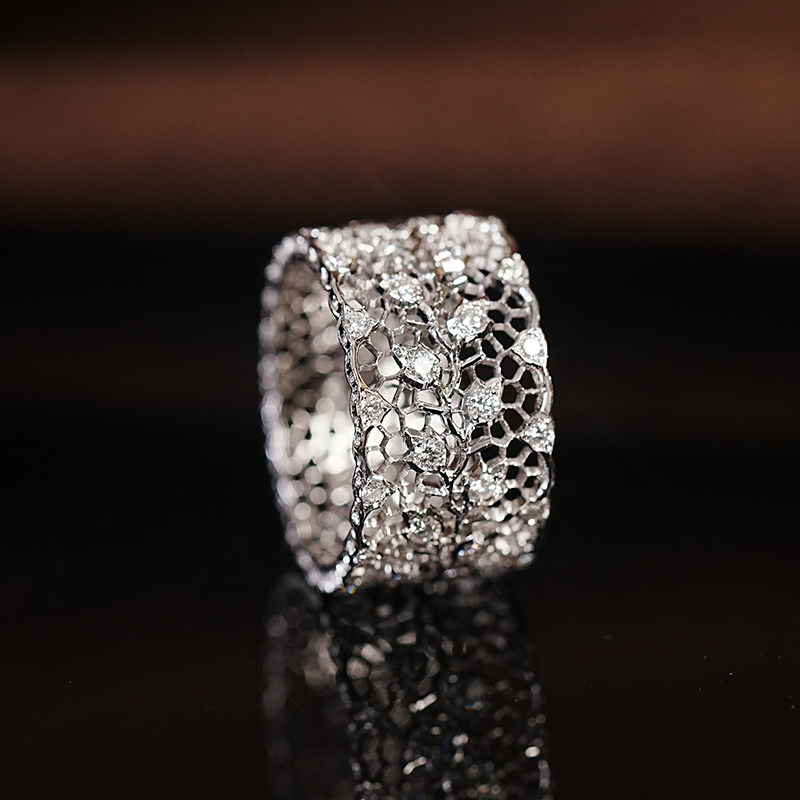 精美布契拉提风镂空复古宽版戒指蜂巢设计蕾丝钻石18k白戒指