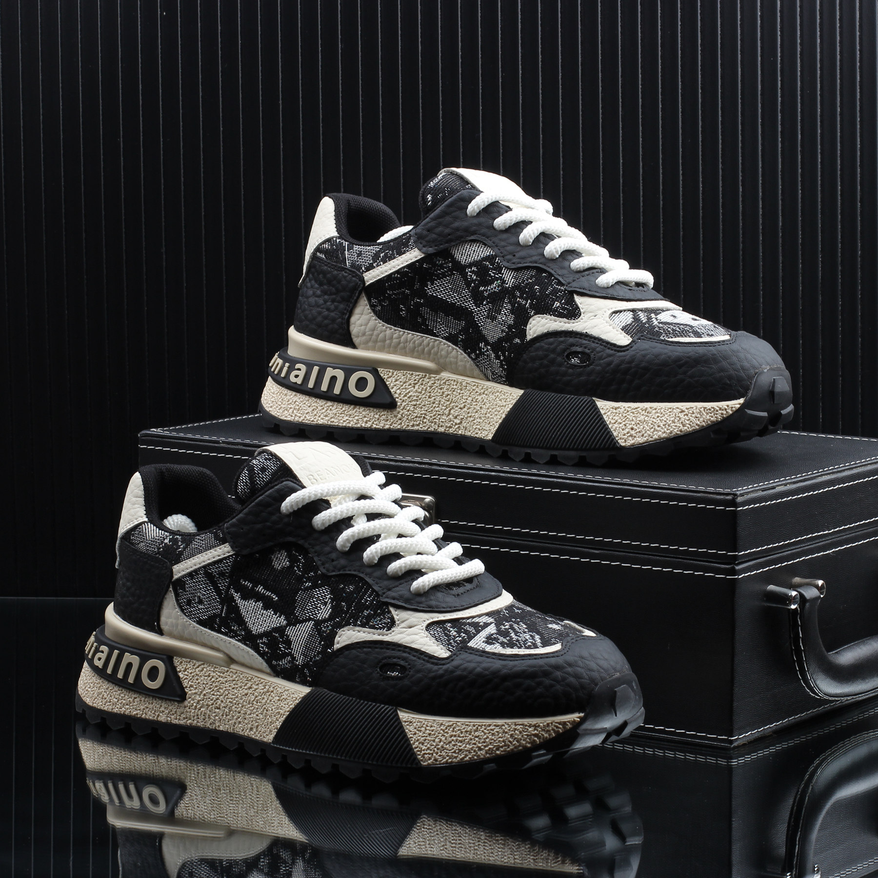 高级感潮牌男鞋厚底刺绣拼色时尚休闲鞋男舒适轻便潮流运动阿甘鞋