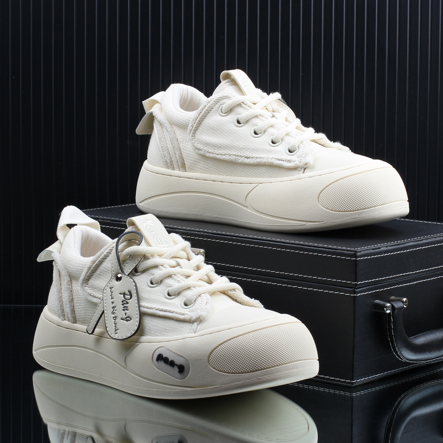 情侣款男女鞋2025秋季新款时尚潮流厚底增高鞋子布面透气休闲板鞋,流行男鞋,休闲板鞋,淘宝优惠券,粉丝福利购,淘宝优惠卷