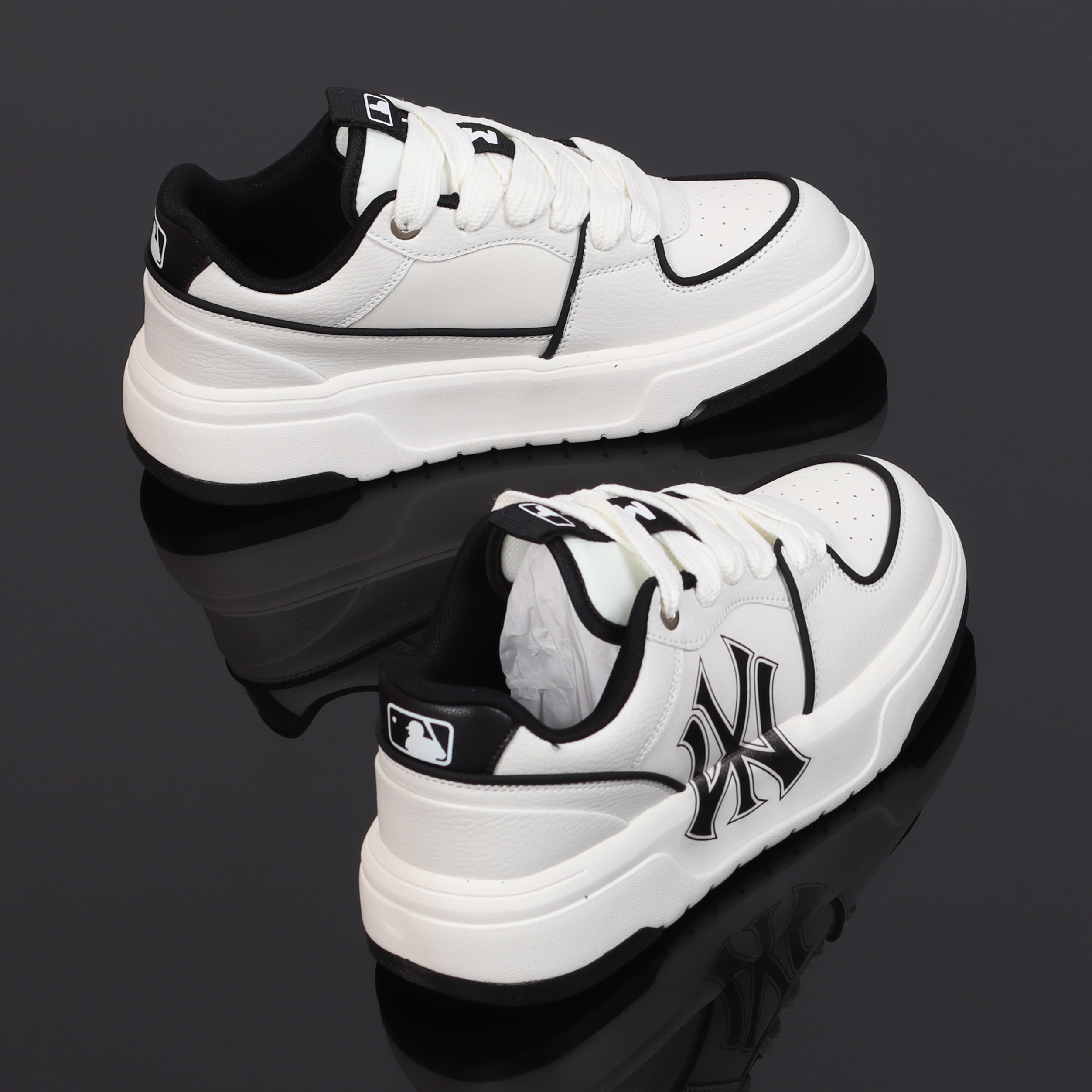 男士高颜值厚底增高舒适板鞋