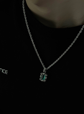 SAZ 复古做旧风锆石绿宝石吊坠项链男女钛钢欧美嘻哈潮酷毛衣链男