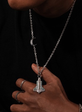 SAZ 可爱风月亮满天星飞船小火箭吊坠项链男女叠戴长款素链毛衣链