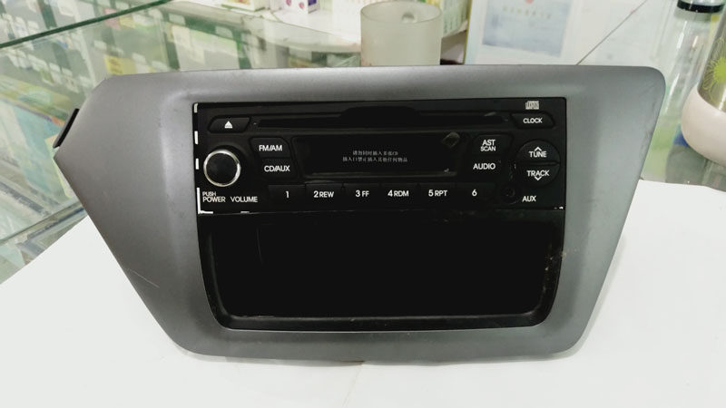 起亚k2原车汽车车载cd机aux低配带面板原厂改装音响4s拆车全新