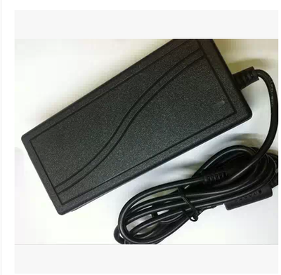 35块的电源适配器，真可以扛住我5台器材狂飙？