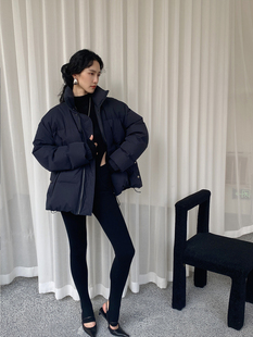 面包连帽羽绒服女冬季 时髦机能户外轻盈鹅绒双侧开叉时装 Bow